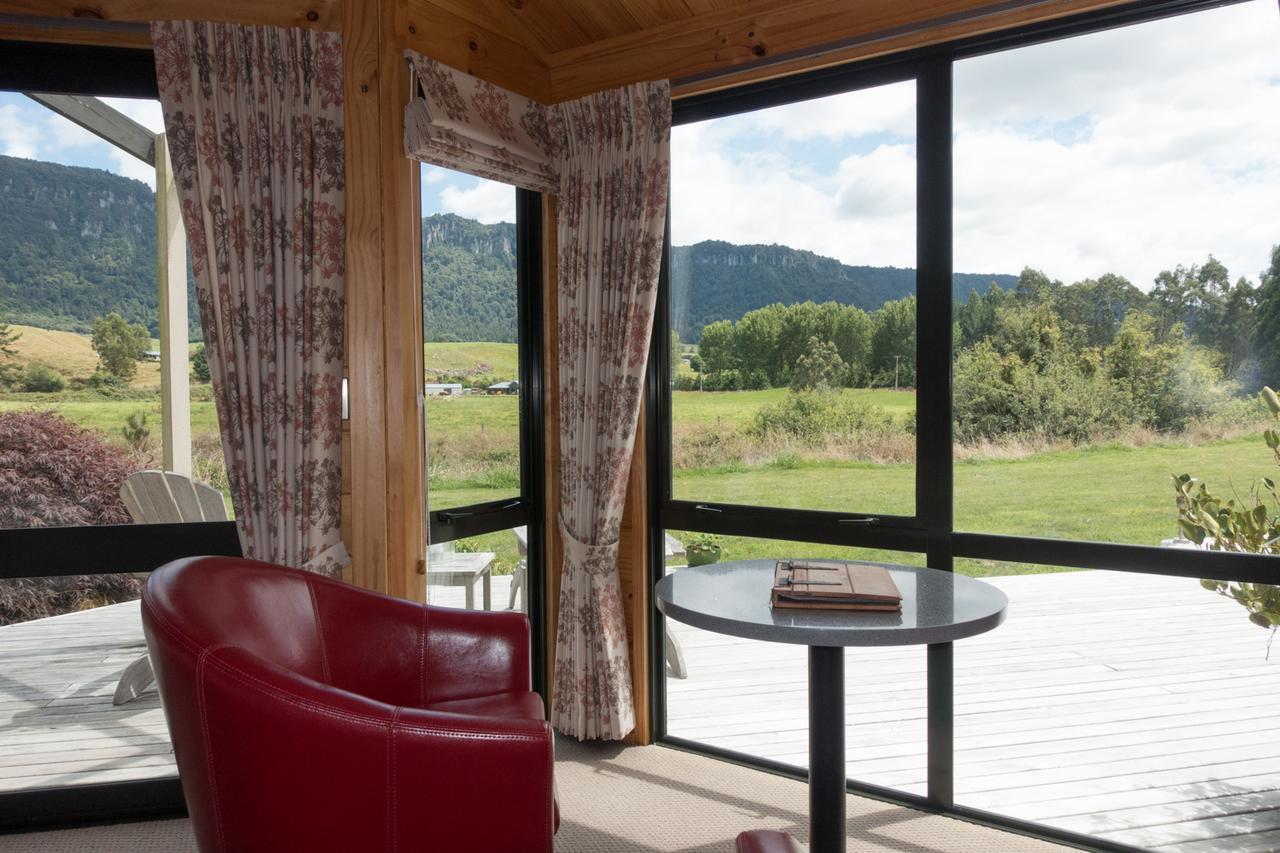 Astelia Lodge Horohoro Bagian luar foto